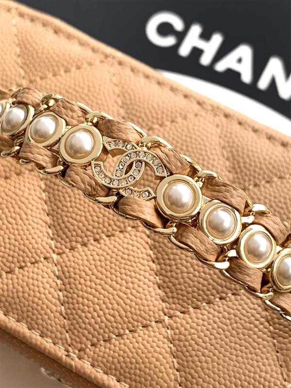 2026127215529718 580